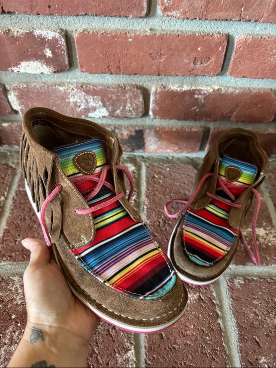 Ariat Shoes - Ariat Cruiser Suede Moccasin Ankle Boots w/ Multicolor Serape Women’s Sz 6.5